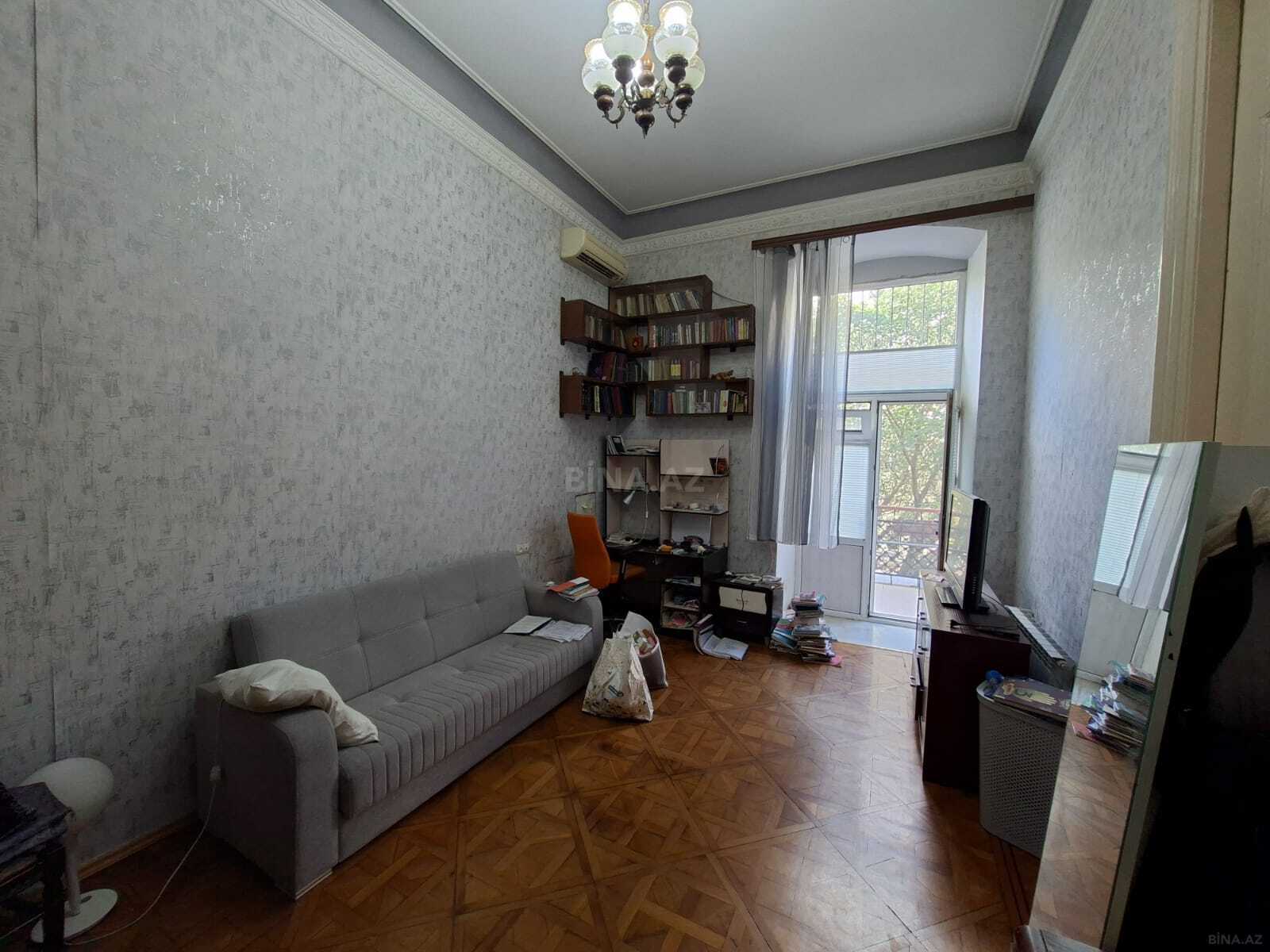 4 otaqlı Köhnə tikili, 28 May m., Bakı