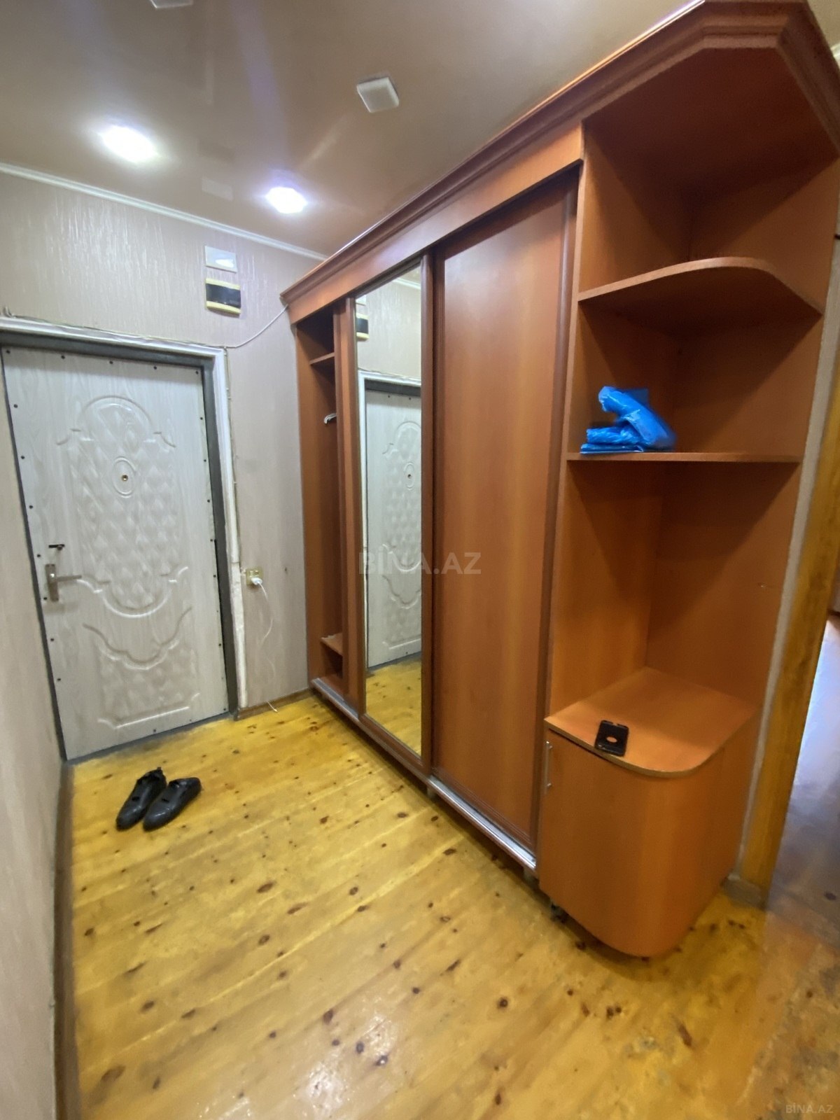 4 otaqlı Köhnə tikili, İnşaatçılar m., Bakı