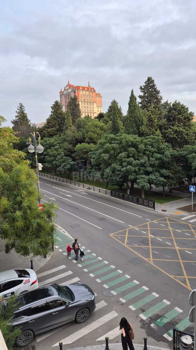3 otaqlı Köhnə tikili, Nəsimi r., Bakı