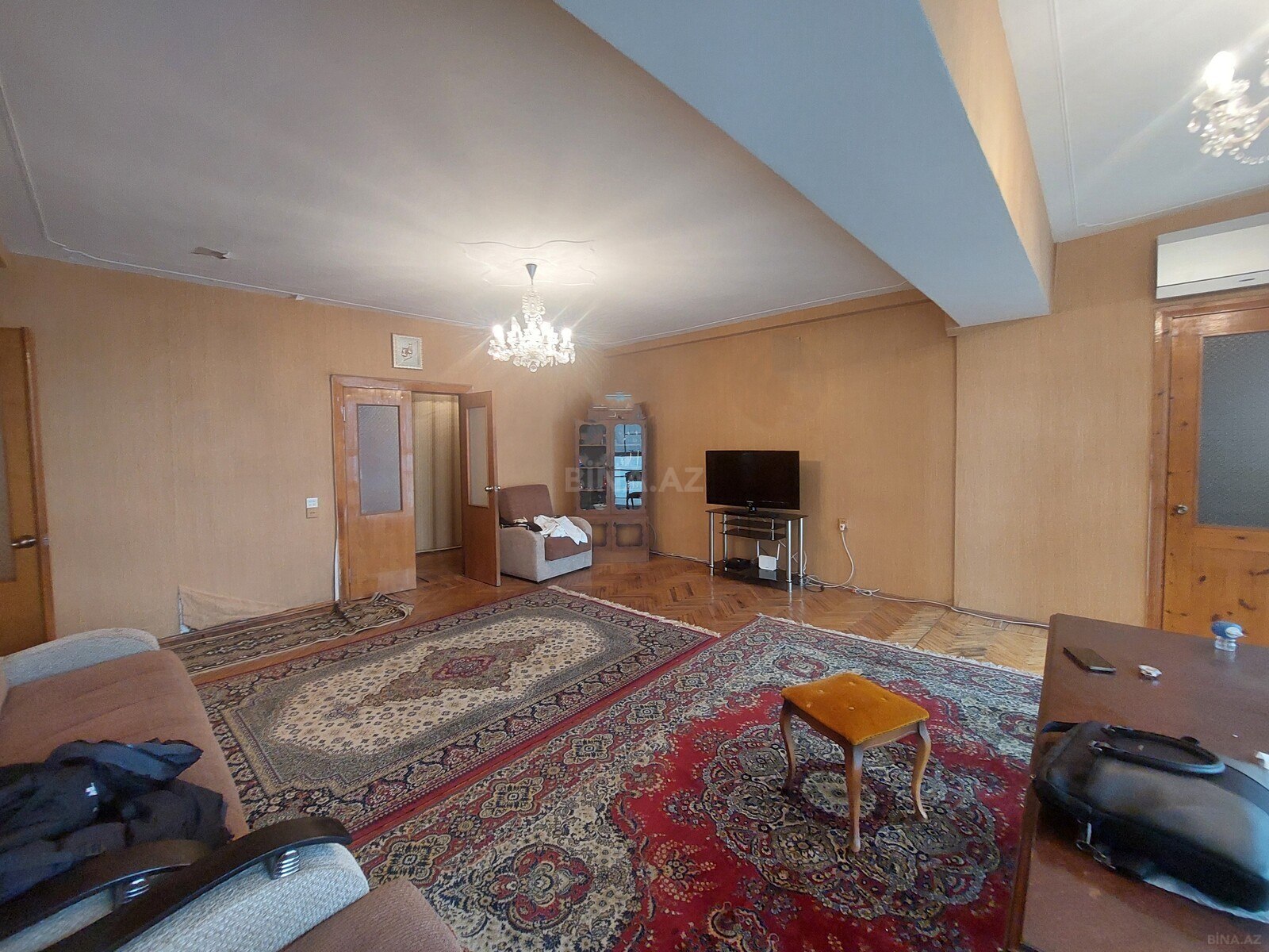 3 otaqlı Köhnə tikili, 28 May m., Bakı