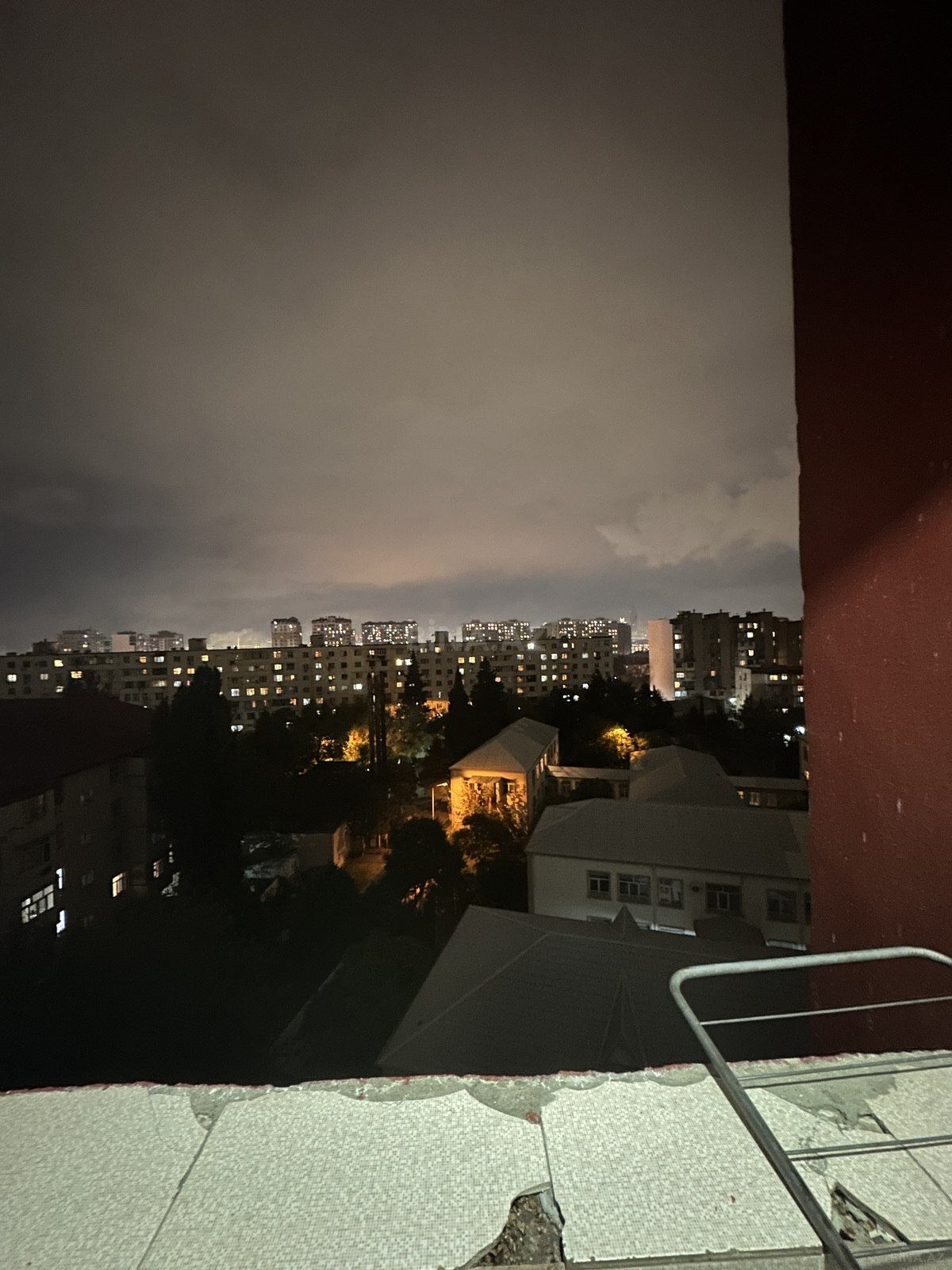 2 otaqlı Yeni tikili, Neftçilər m., Bakı