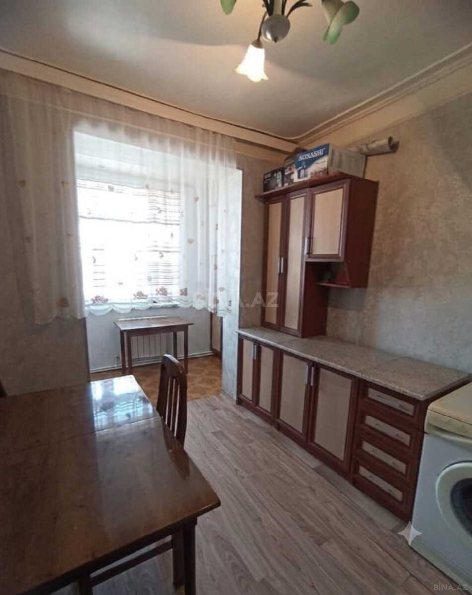 2 otaqlı Köhnə tikili, 8-ci kilometr q., Bakı