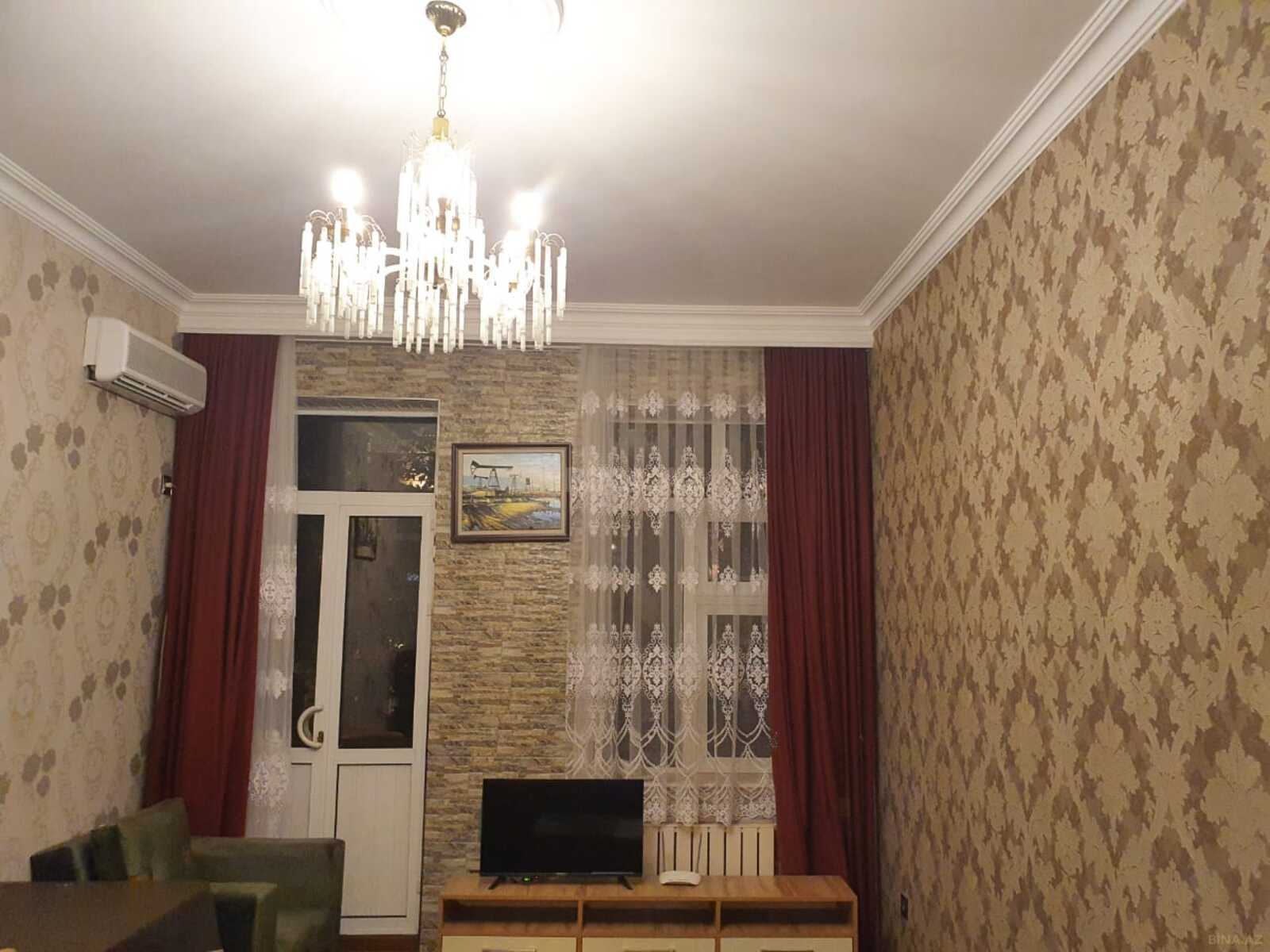 2 otaqlı Köhnə tikili, Sahil m., Bakı