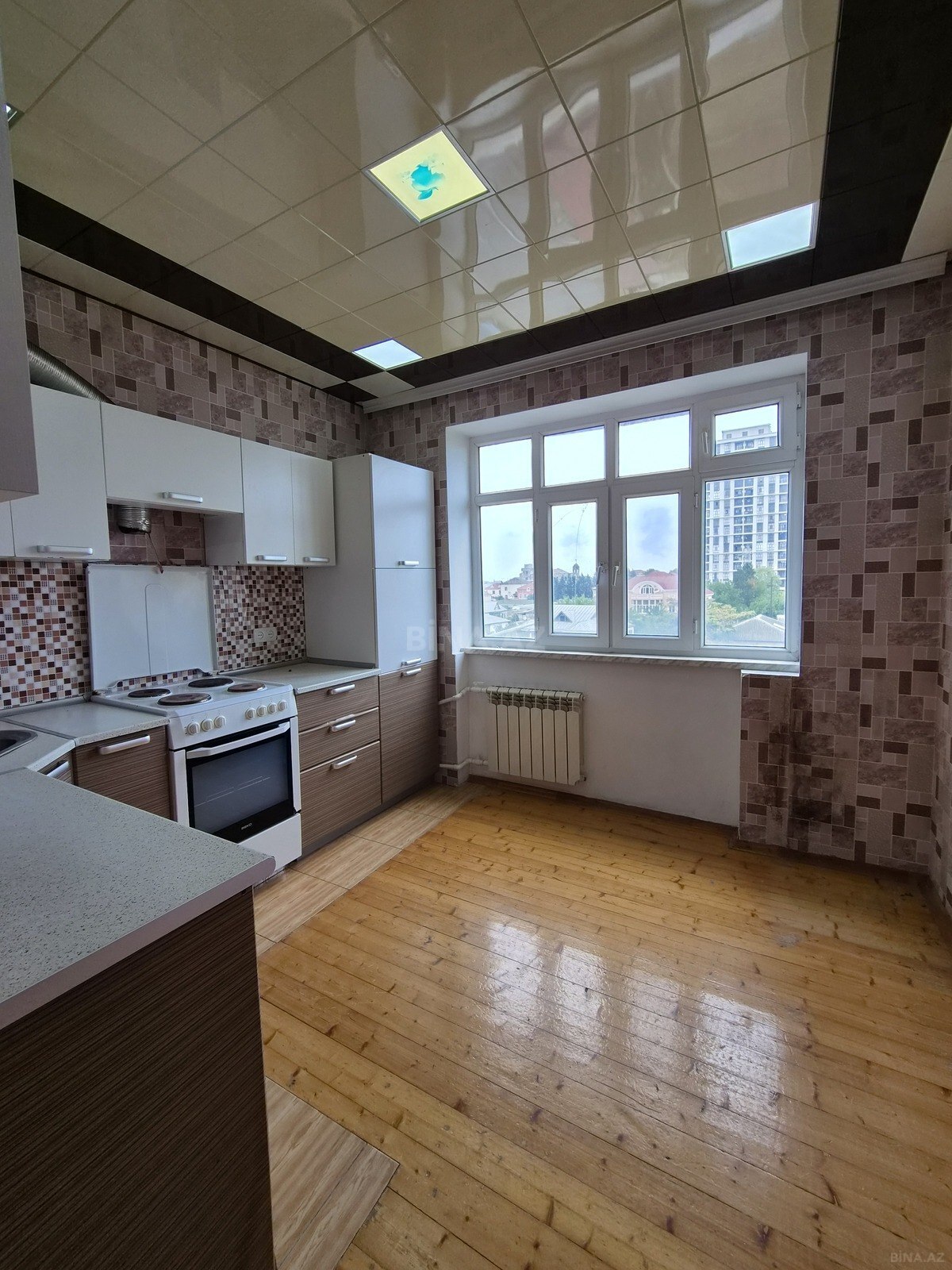 3 otaqlı Köhnə tikili, 7-ci mikrorayon q., Bakı