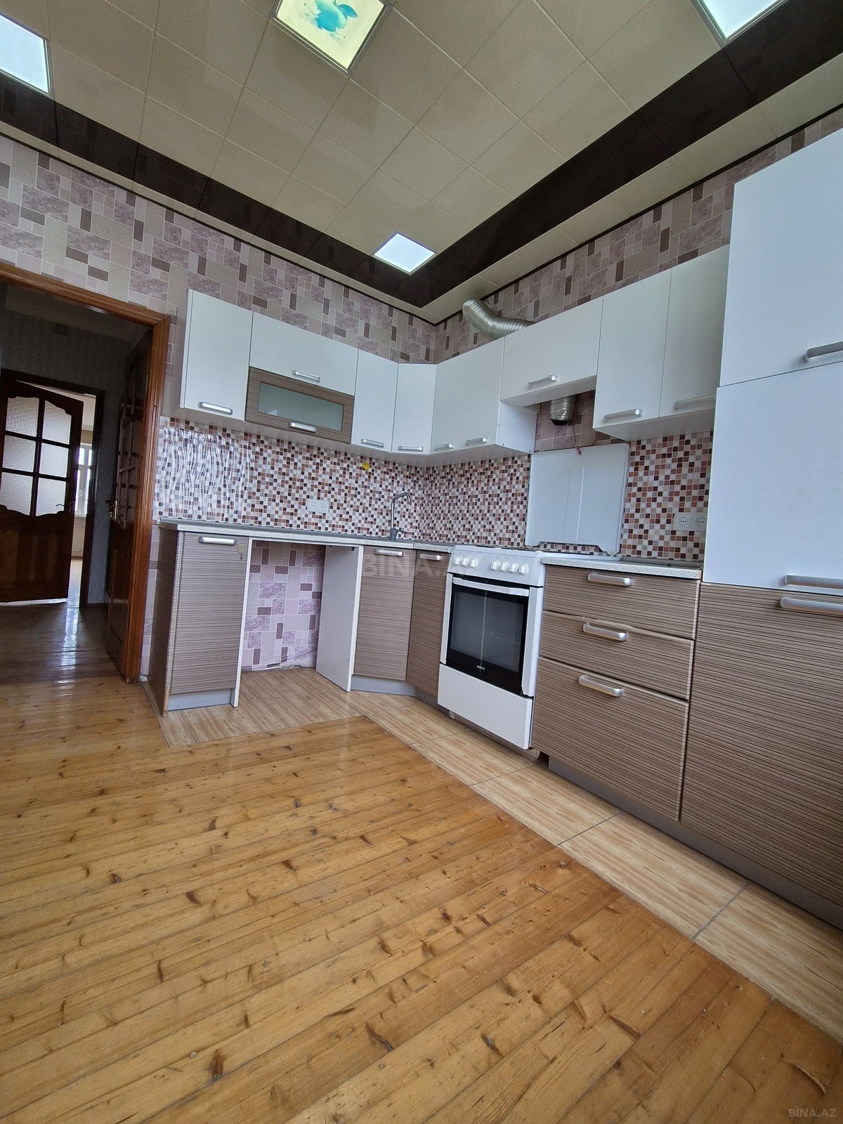 3 otaqlı Köhnə tikili, 7-ci mikrorayon q., Bakı
