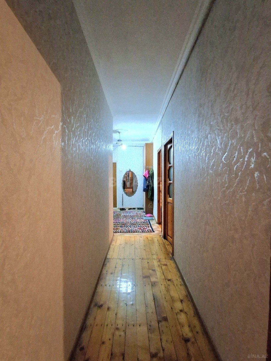 5 otaqlı Köhnə tikili, Xalqlar Dostluğu m., Bakı