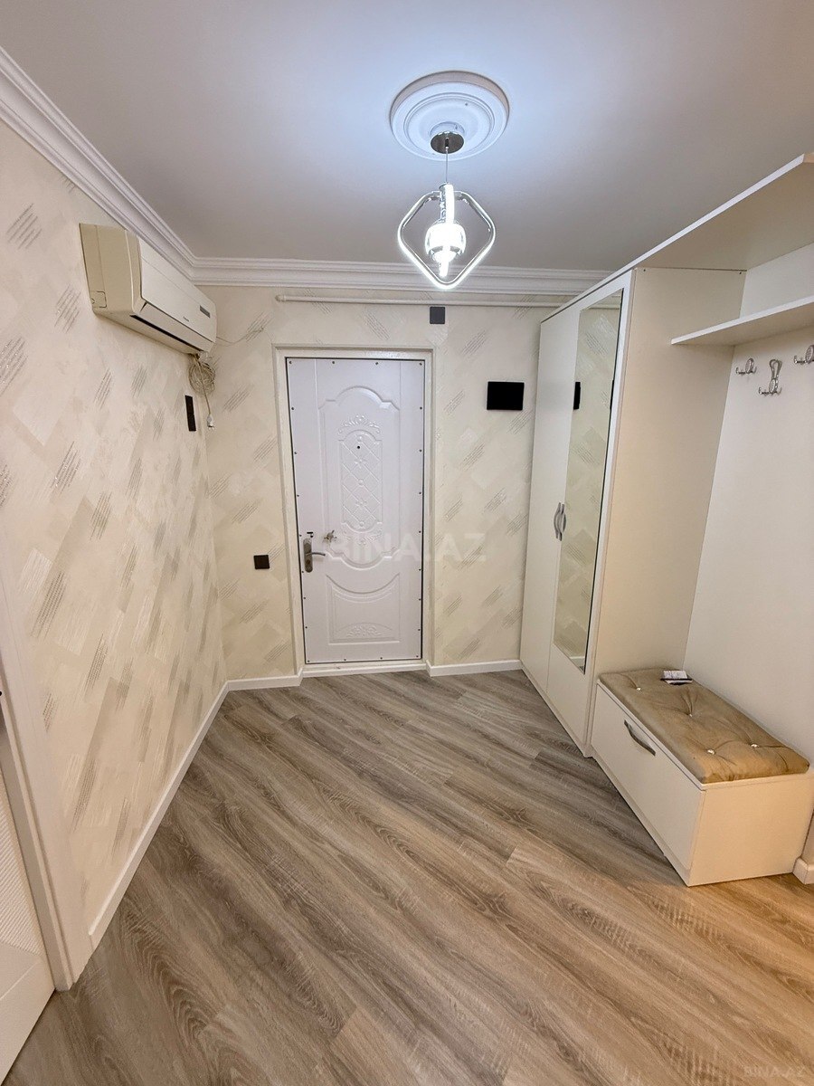 3 otaqlı Köhnə tikili, Neftçilər m., Bakı