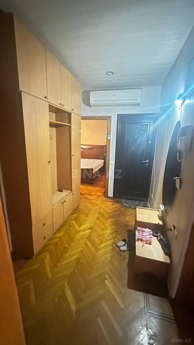 4 otaqlı Köhnə tikili, Elmlər Akademiyası m., Bakı