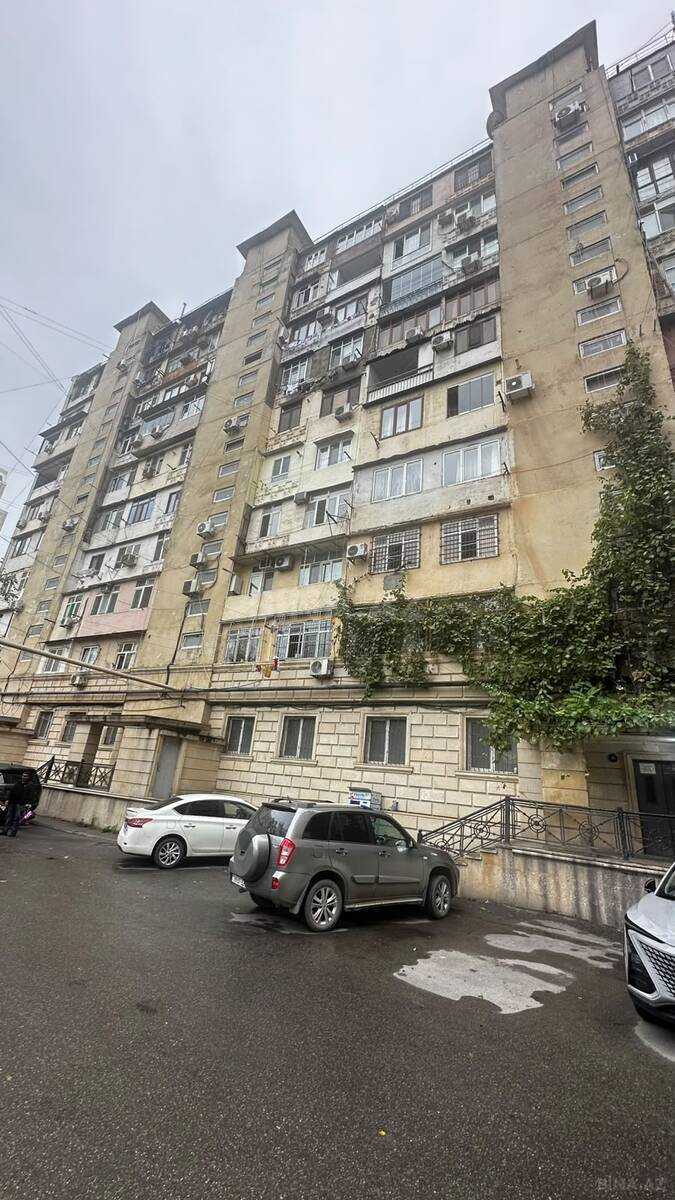 4 otaqlı Köhnə tikili, Elmlər Akademiyası m., Bakı