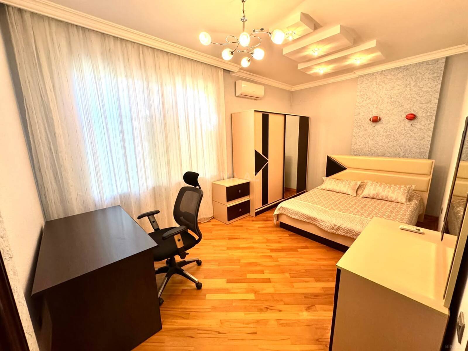 3 otaqlı Yeni tikili, İnşaatçılar m., Bakı