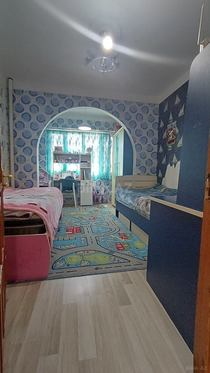 3 otaqlı Köhnə tikili, Əhmədli m., Bakı