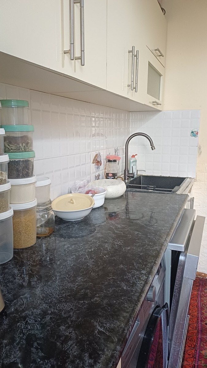 3 otaqlı Köhnə tikili, Əhmədli m., Bakı