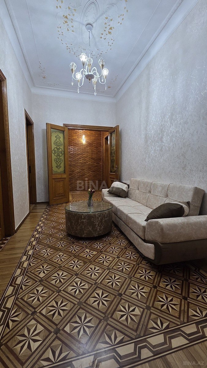 3 otaqlı Köhnə tikili, Nəsimi r., Bakı