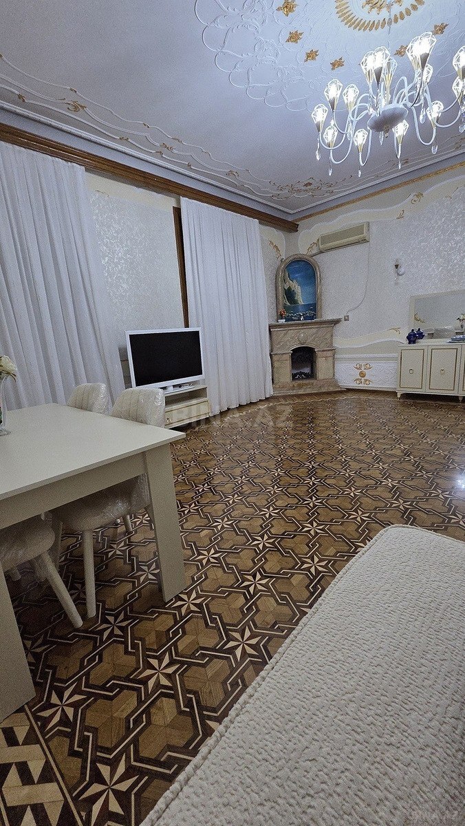 3 otaqlı Köhnə tikili, Nəsimi r., Bakı