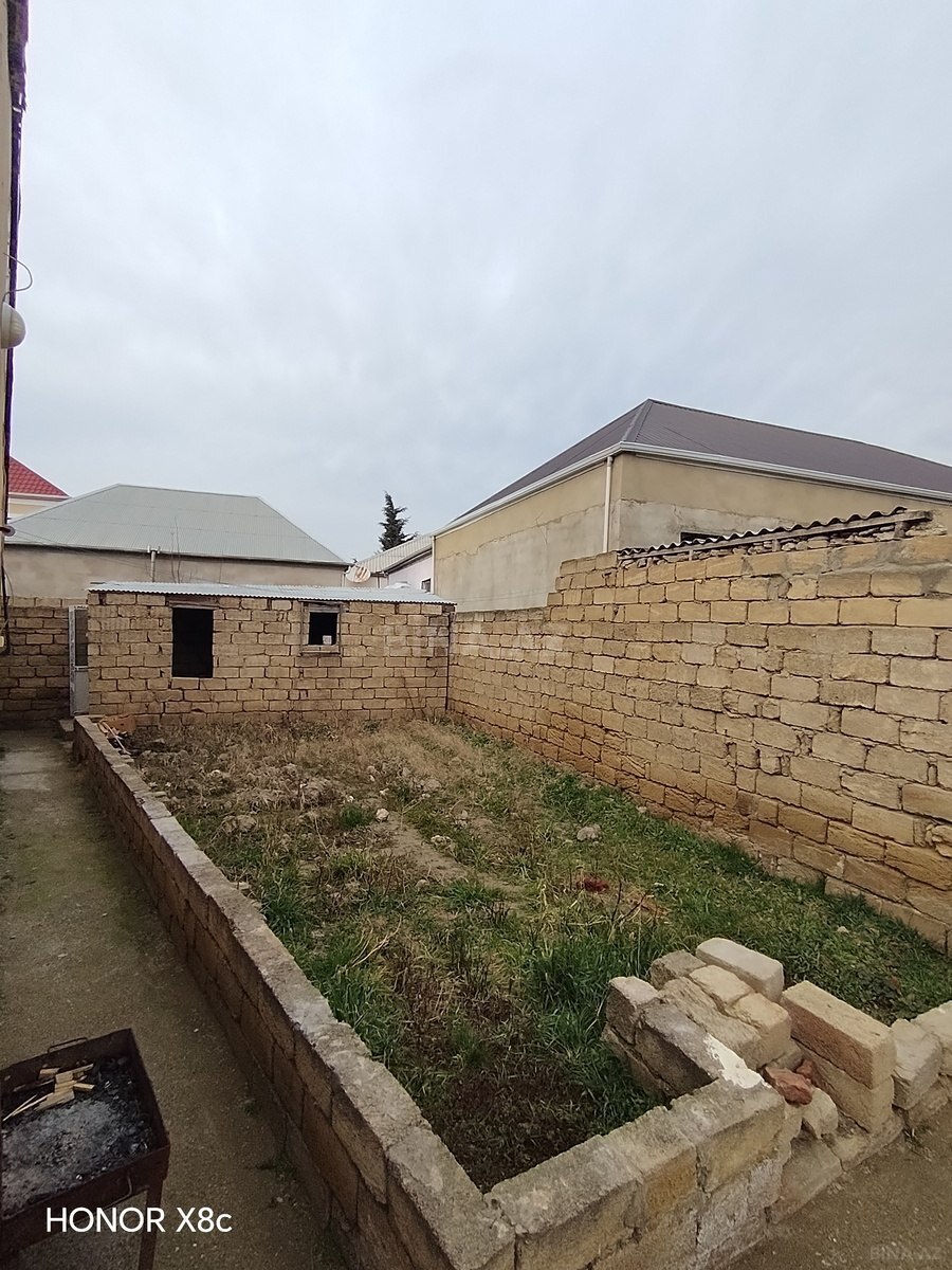 6 otaqlı Həyət evi/Bağ evi, Saray q., Bakı