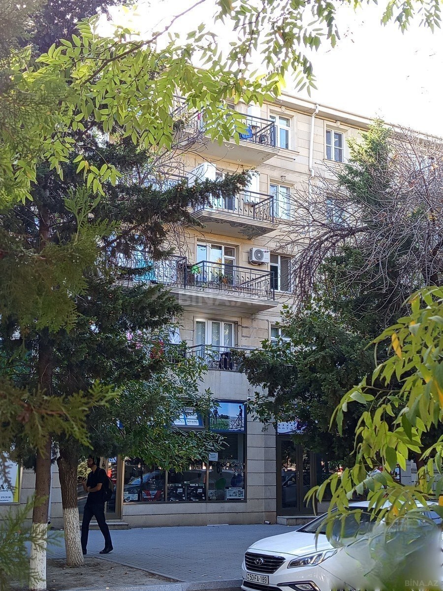 3 otaqlı Köhnə tikili, Sumqayıt