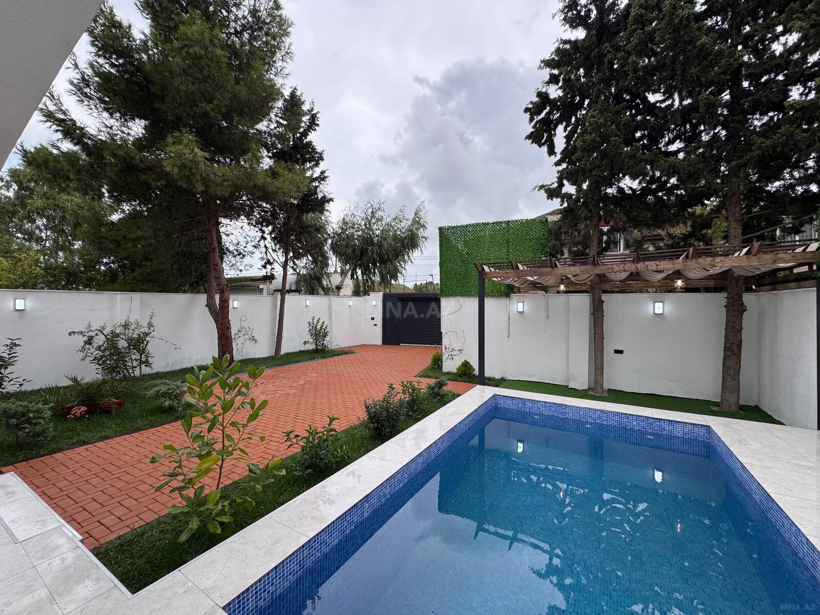 4 otaqlı Həyət evi/Bağ evi, Şüvəlan q., Bakı