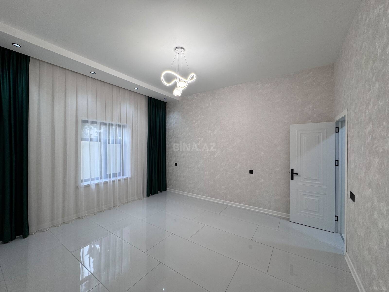4 otaqlı Həyət evi/Bağ evi, Şüvəlan q., Bakı