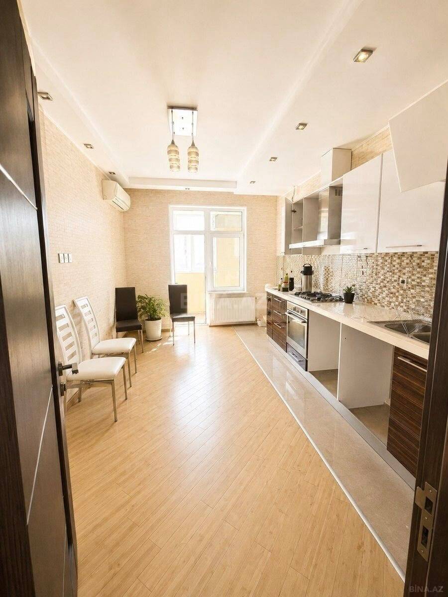 3 otaqlı Yeni tikili, Nizami m., Bakı