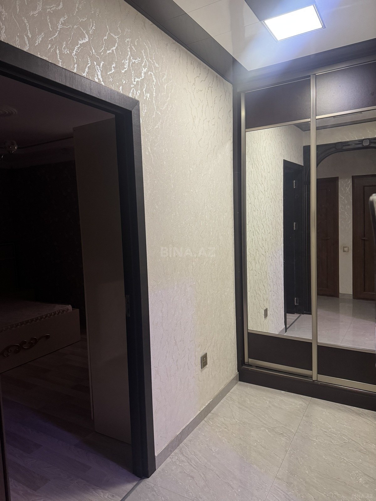 2 otaqlı Köhnə tikili, Memar Əcəmi m., Bakı