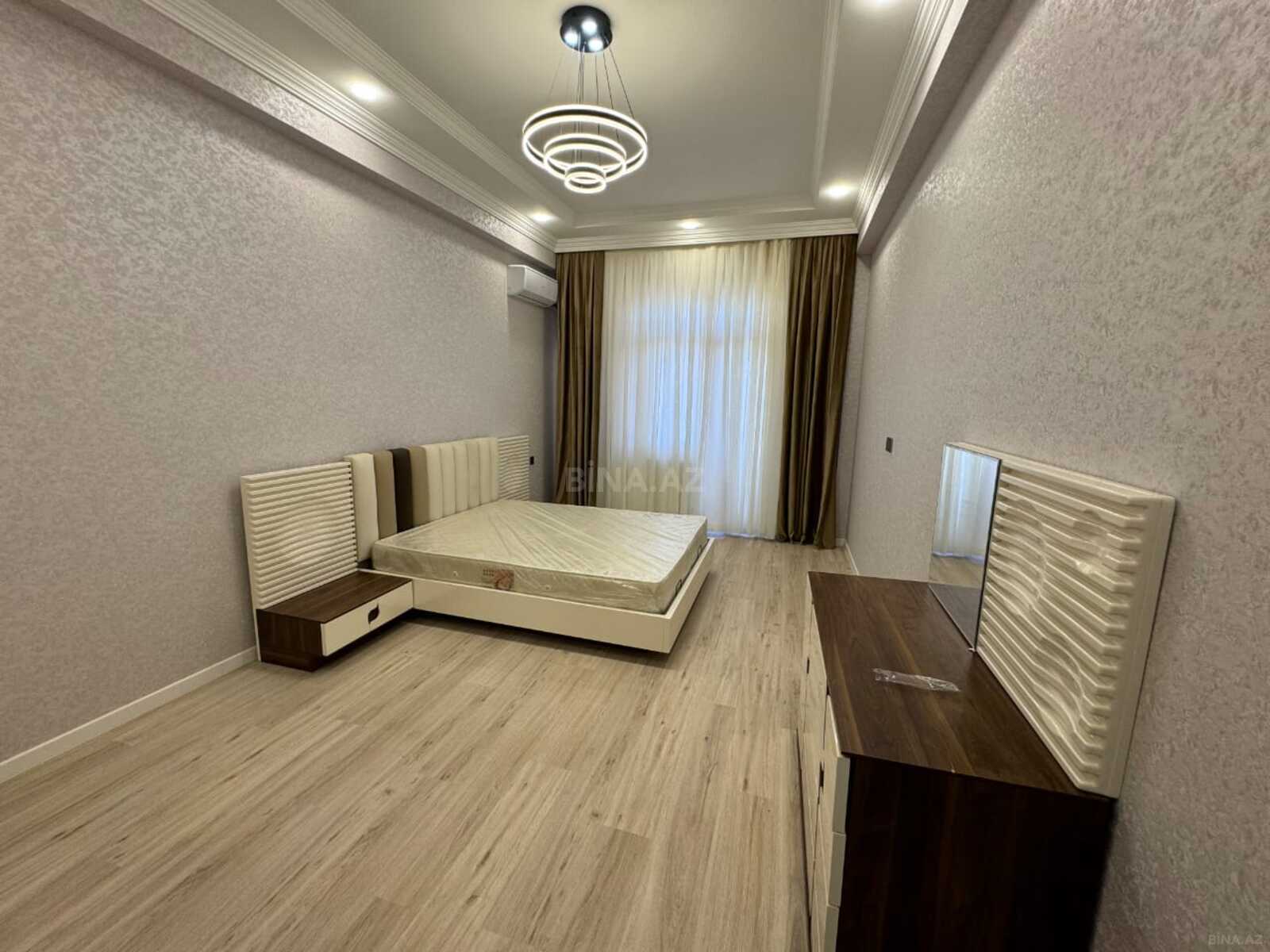 3 otaqlı Yeni tikili, 8 Noyabr m., Bakı
