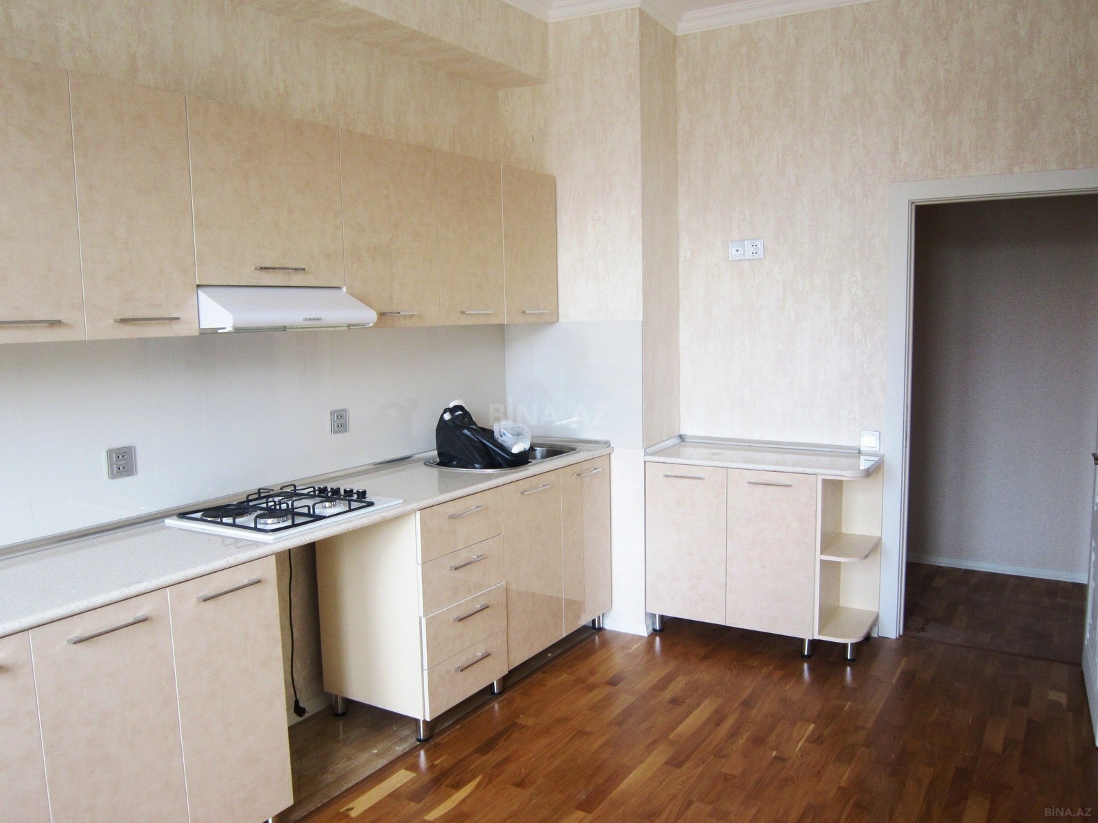 2 otaqlı Yeni tikili, Qara Qarayev m., Bakı