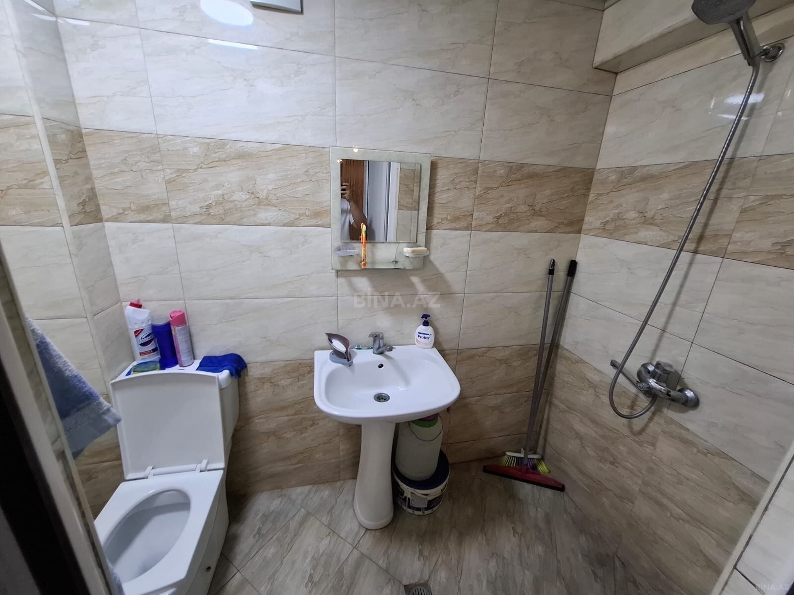 3 otaqlı Köhnə tikili, Memar Əcəmi m., Bakı