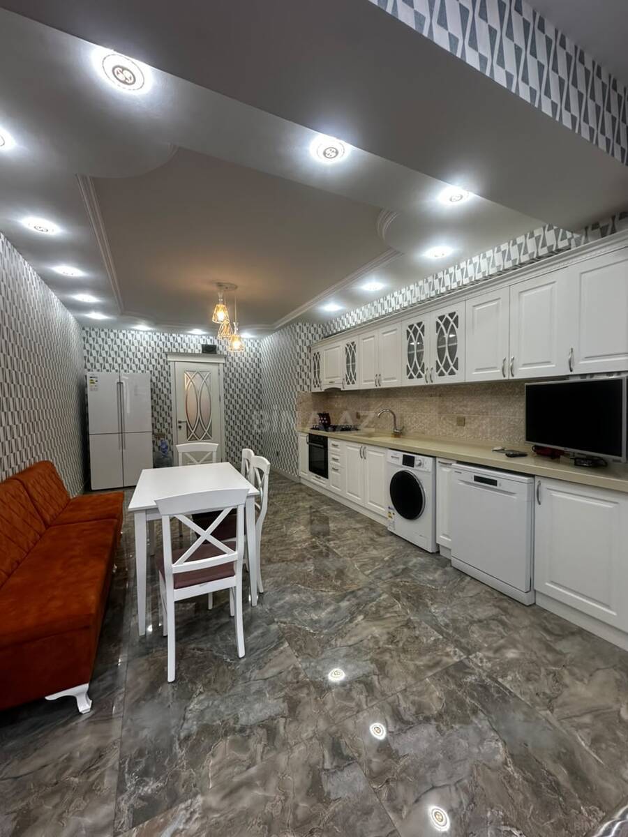 3 otaqlı Yeni tikili, İnşaatçılar m., Bakı