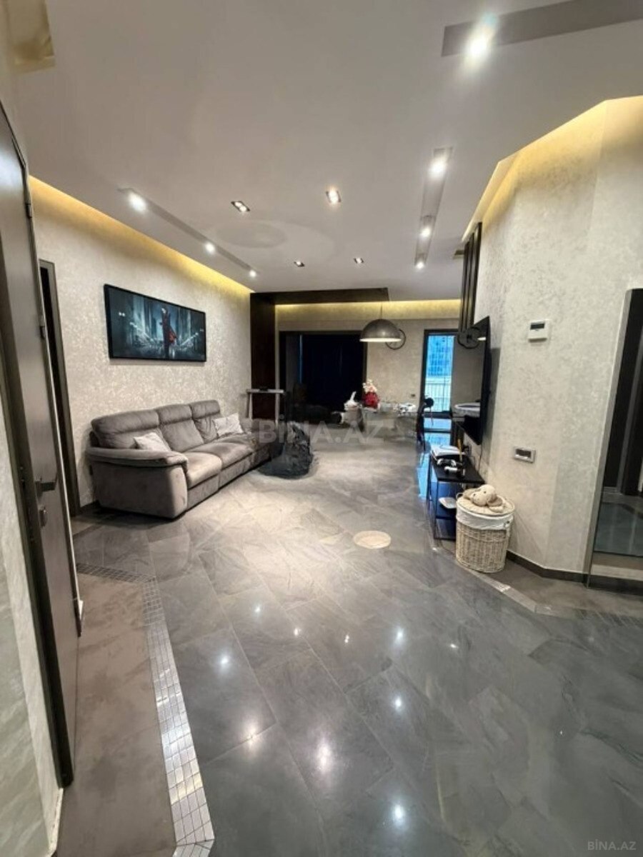 3 otaqlı Yeni tikili, Şah İsmayıl Xətai m., Bakı