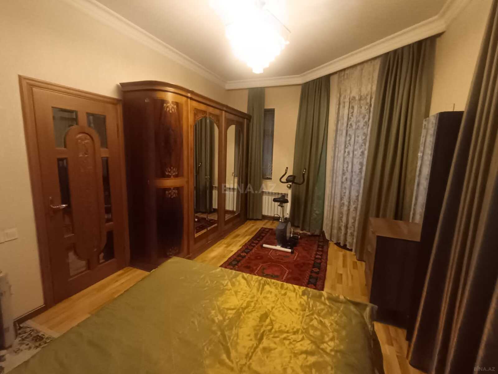 3 otaqlı Köhnə tikili, 28 May m., Bakı