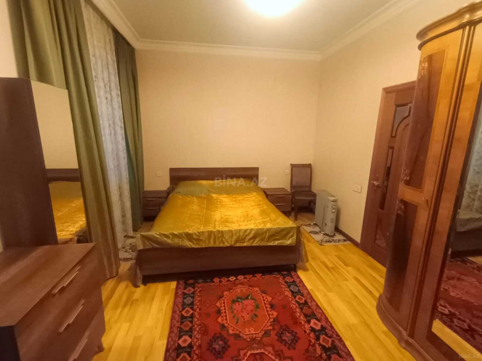 3 otaqlı Köhnə tikili, 28 May m., Bakı