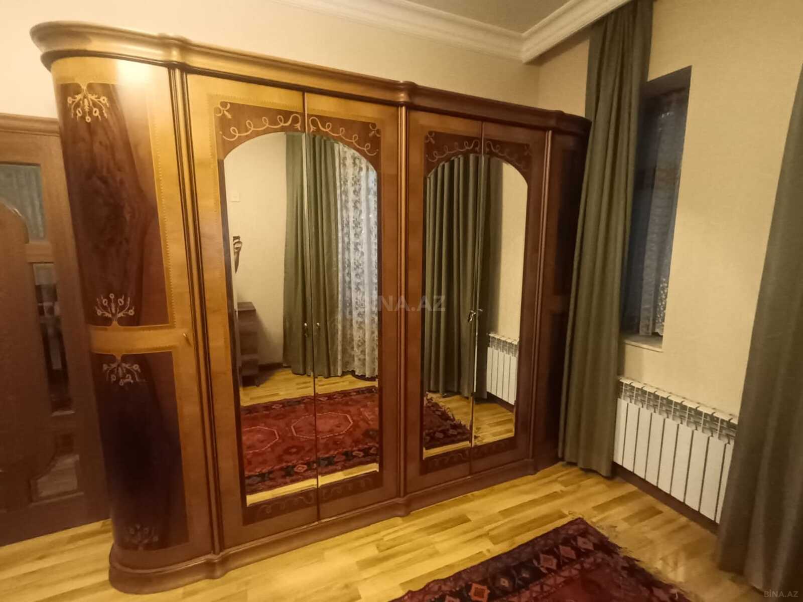3 otaqlı Köhnə tikili, 28 May m., Bakı