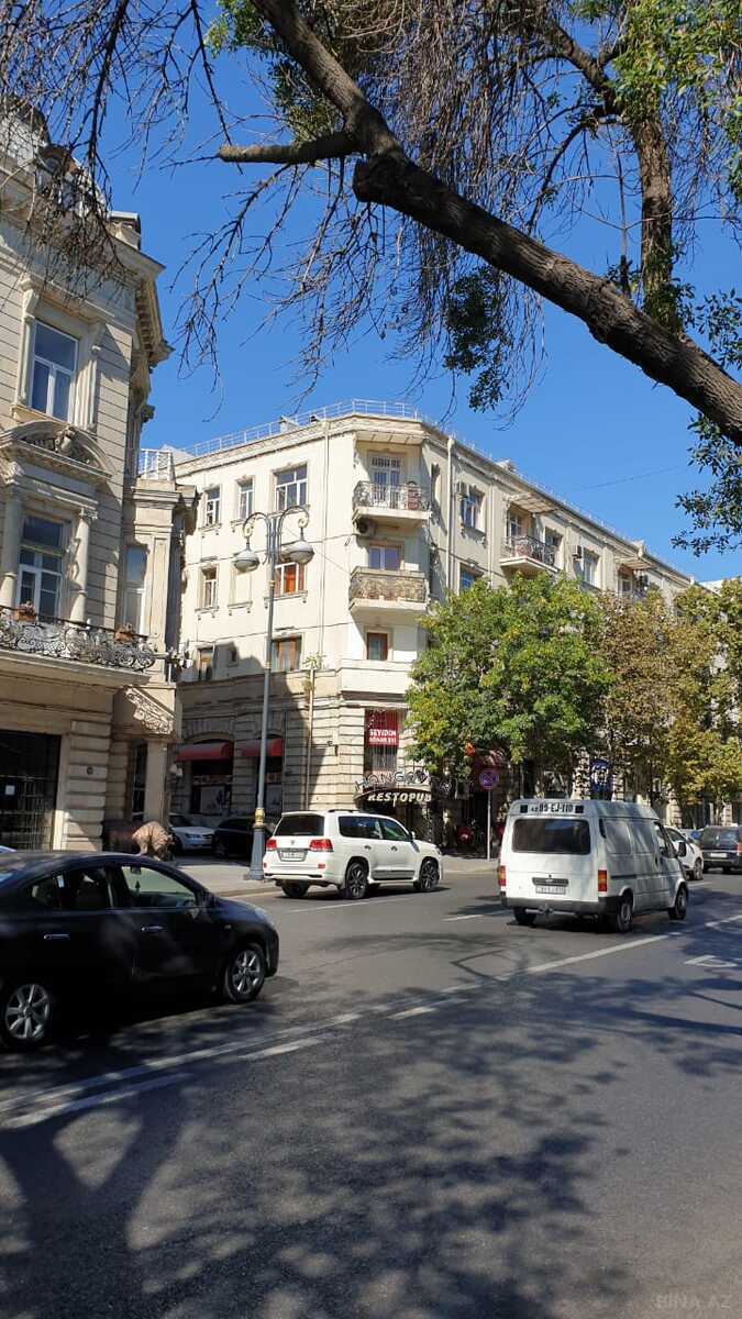 3 otaqlı Köhnə tikili, 28 May m., Bakı