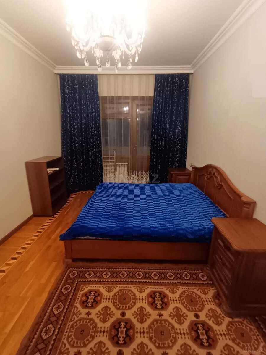 3 otaqlı Köhnə tikili, 28 May m., Bakı
