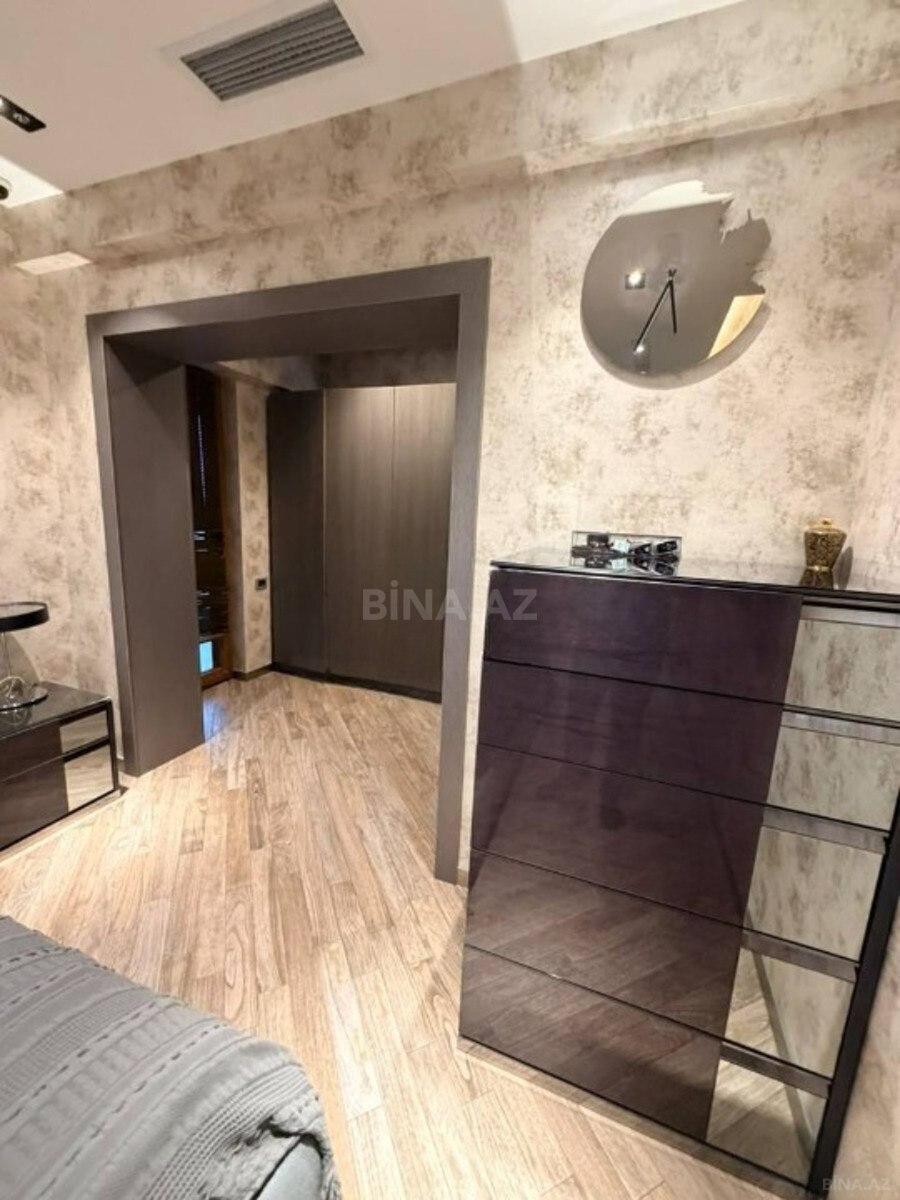 3 otaqlı Yeni tikili, Şah İsmayıl Xətai m., Bakı