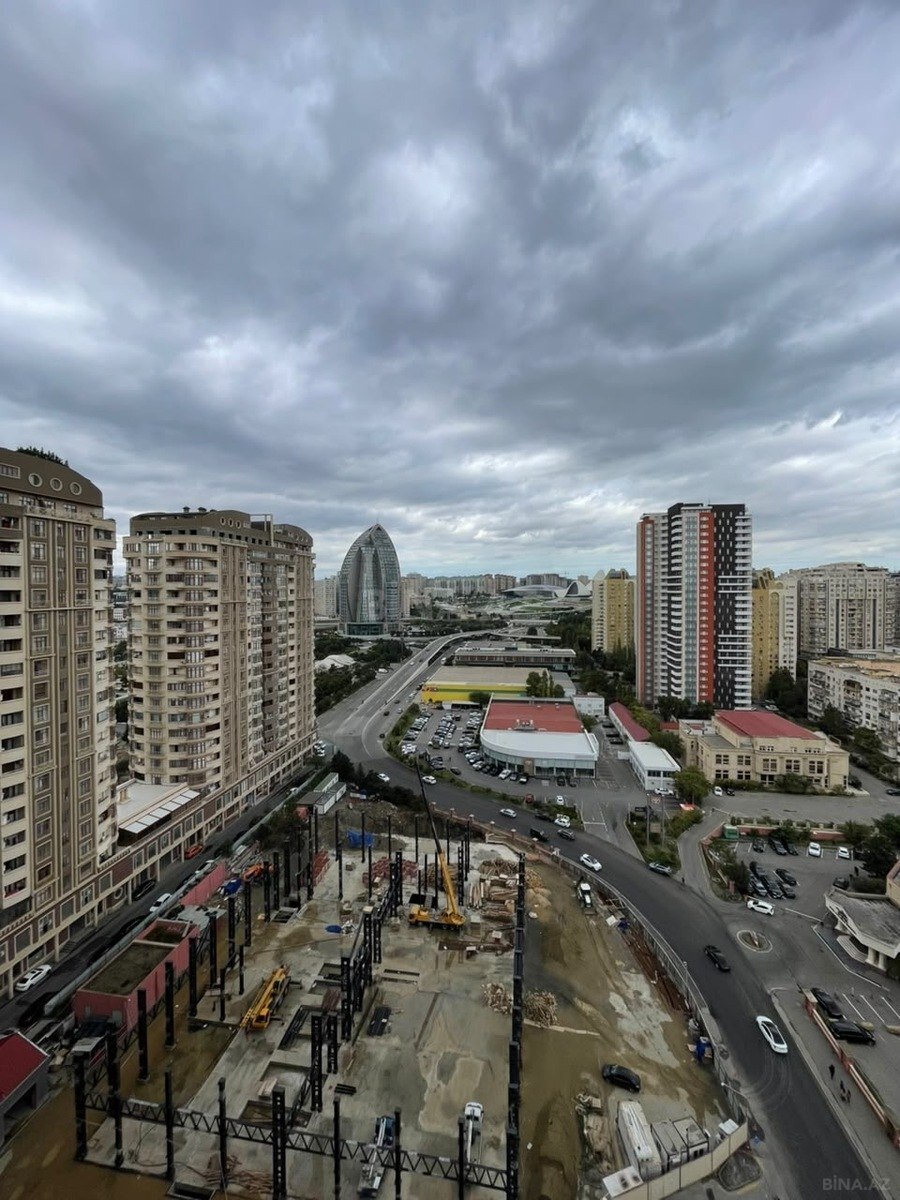 3 otaqlı Yeni tikili, Şah İsmayıl Xətai m., Bakı