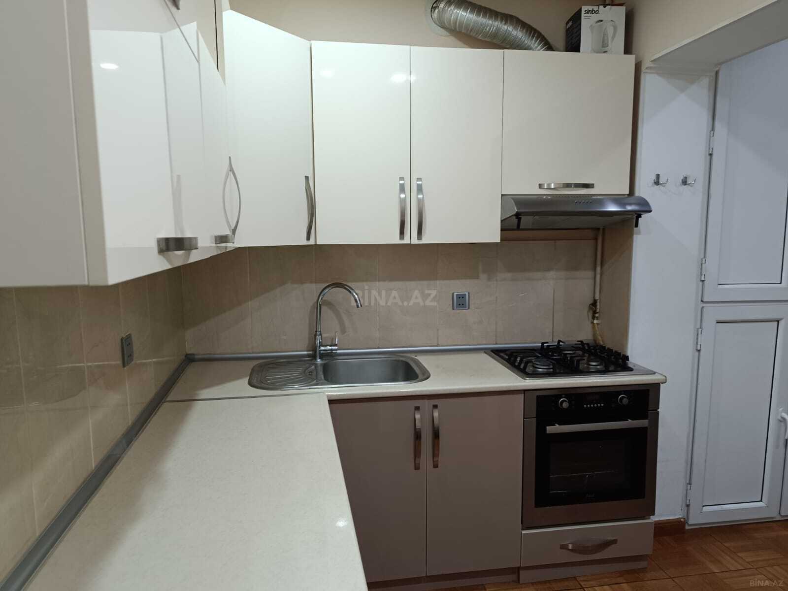 2 otaqlı Köhnə tikili, Bakıxanov q., Bakı