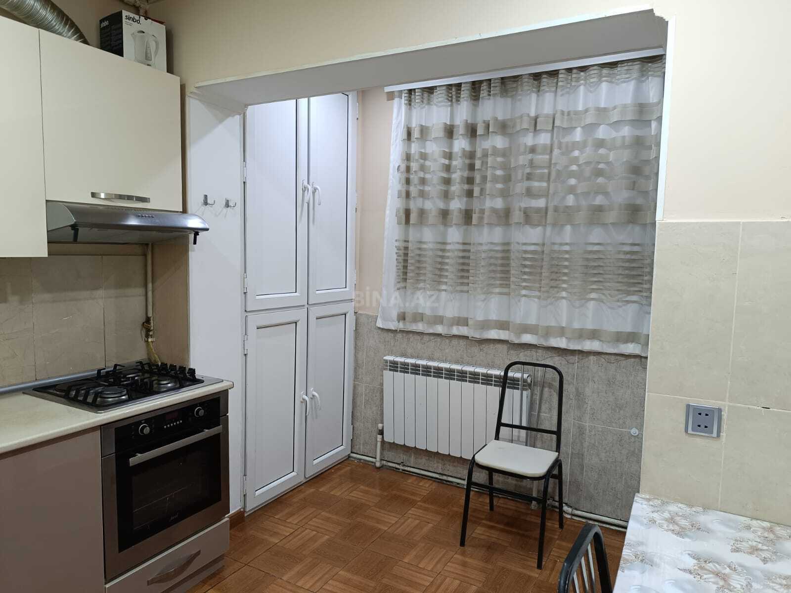 2 otaqlı Köhnə tikili, Bakıxanov q., Bakı