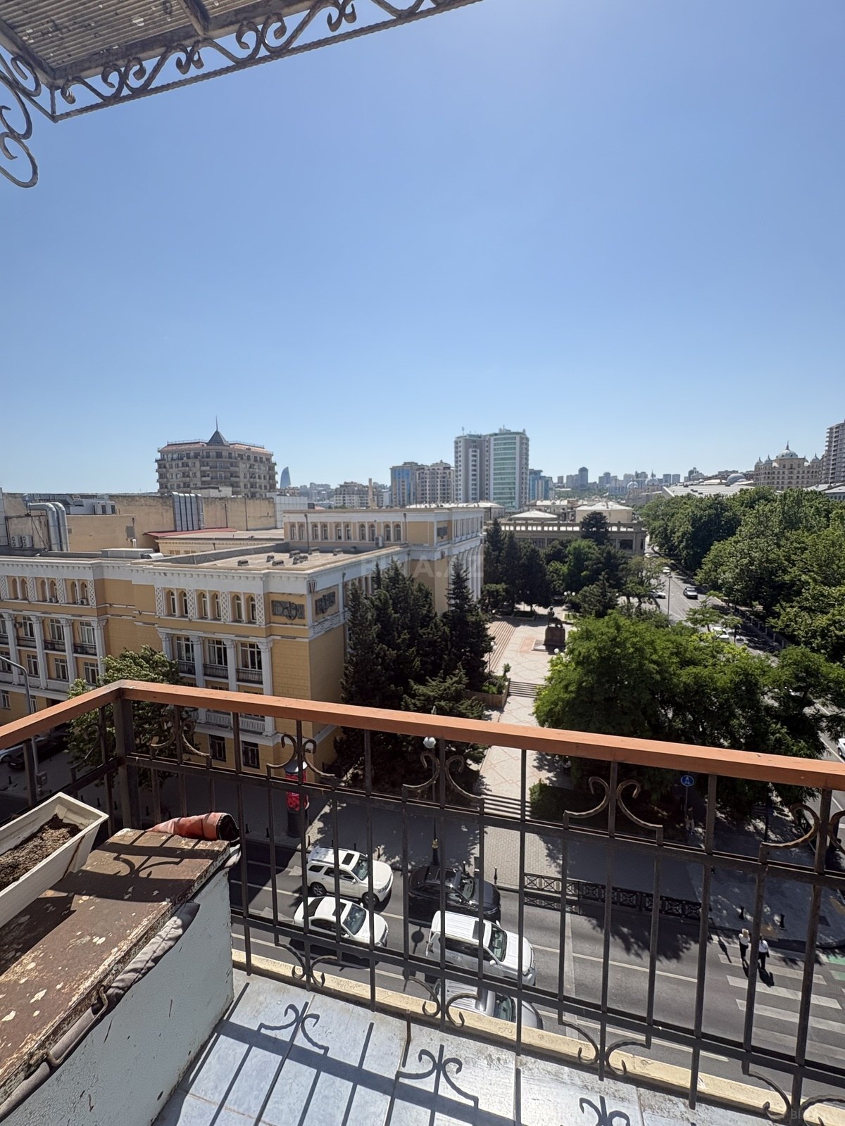 2 otaqlı Köhnə tikili, 28 May m., Bakı
