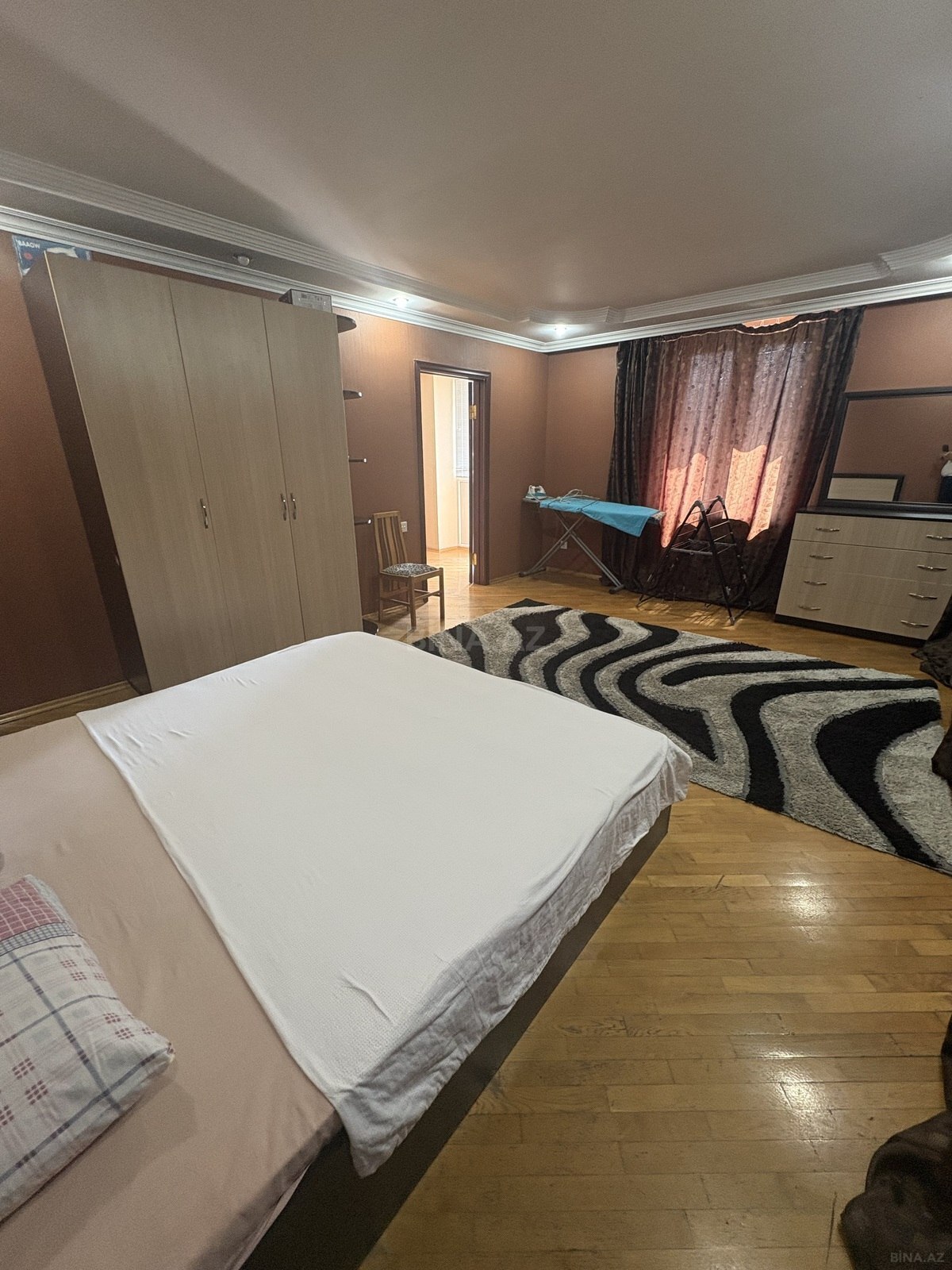 2 otaqlı Köhnə tikili, 28 May m., Bakı