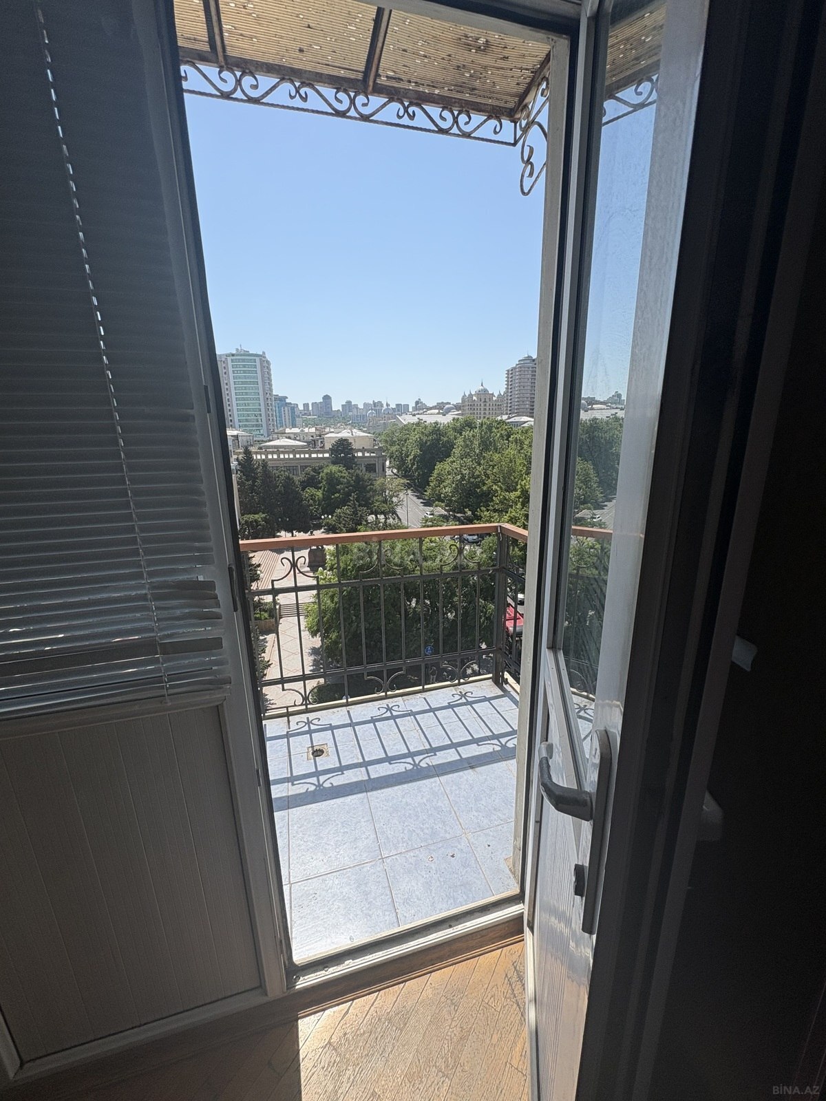 2 otaqlı Köhnə tikili, 28 May m., Bakı