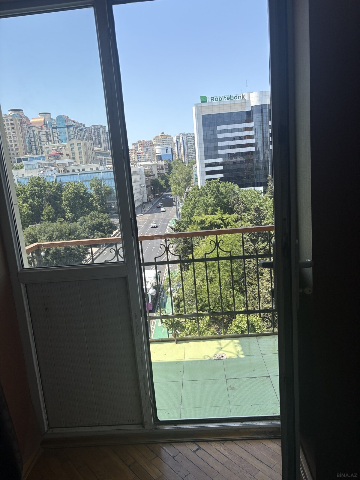 2 otaqlı Köhnə tikili, 28 May m., Bakı