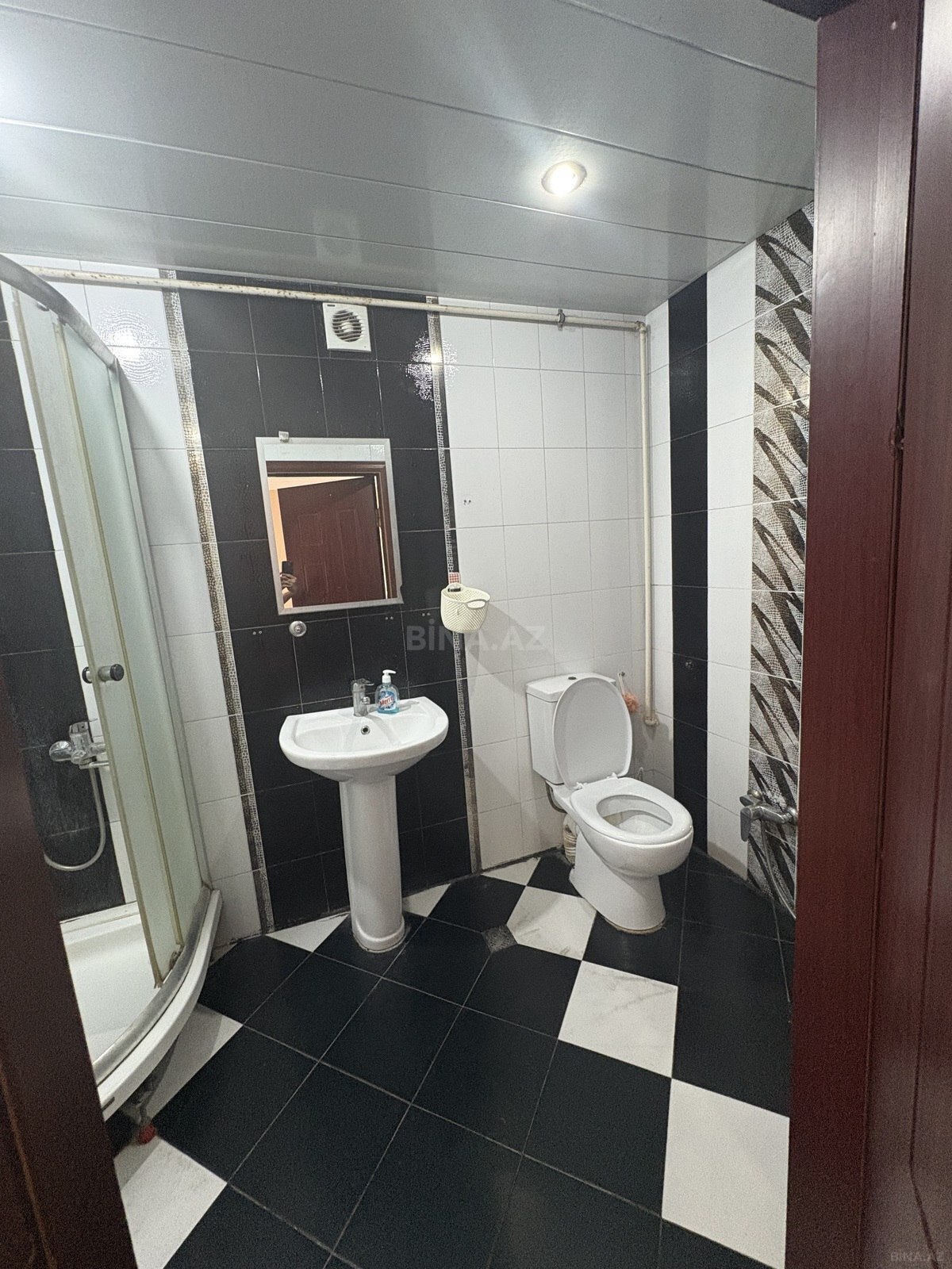 2 otaqlı Köhnə tikili, 28 May m., Bakı