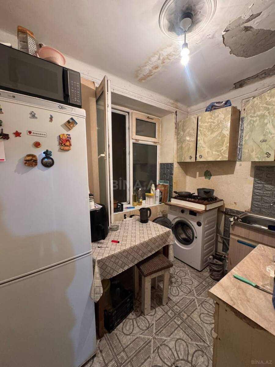 2 otaqlı Köhnə tikili, Qara Qarayev m., Bakı