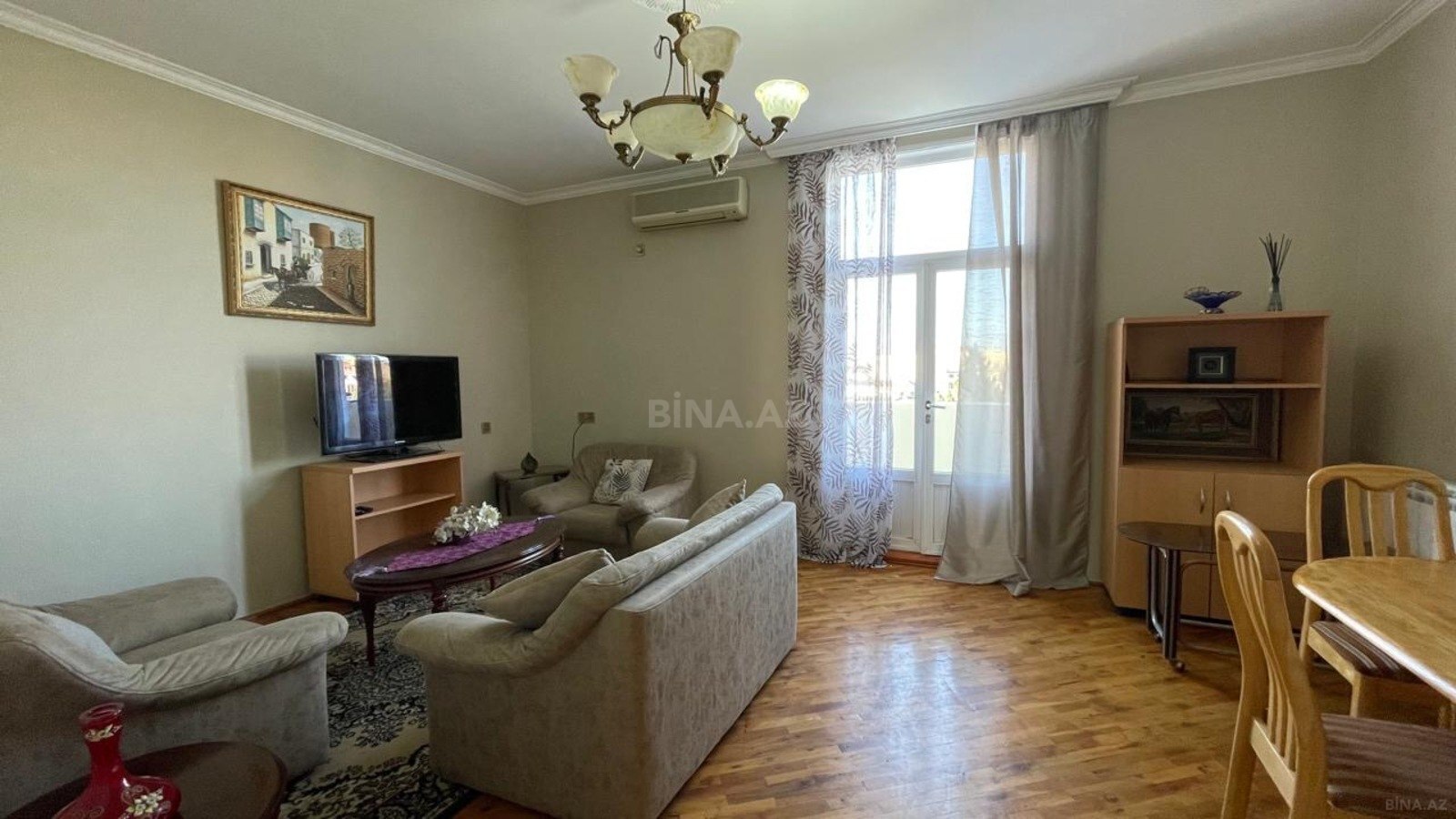 3 otaqlı Köhnə tikili, Sahil m., Bakı
