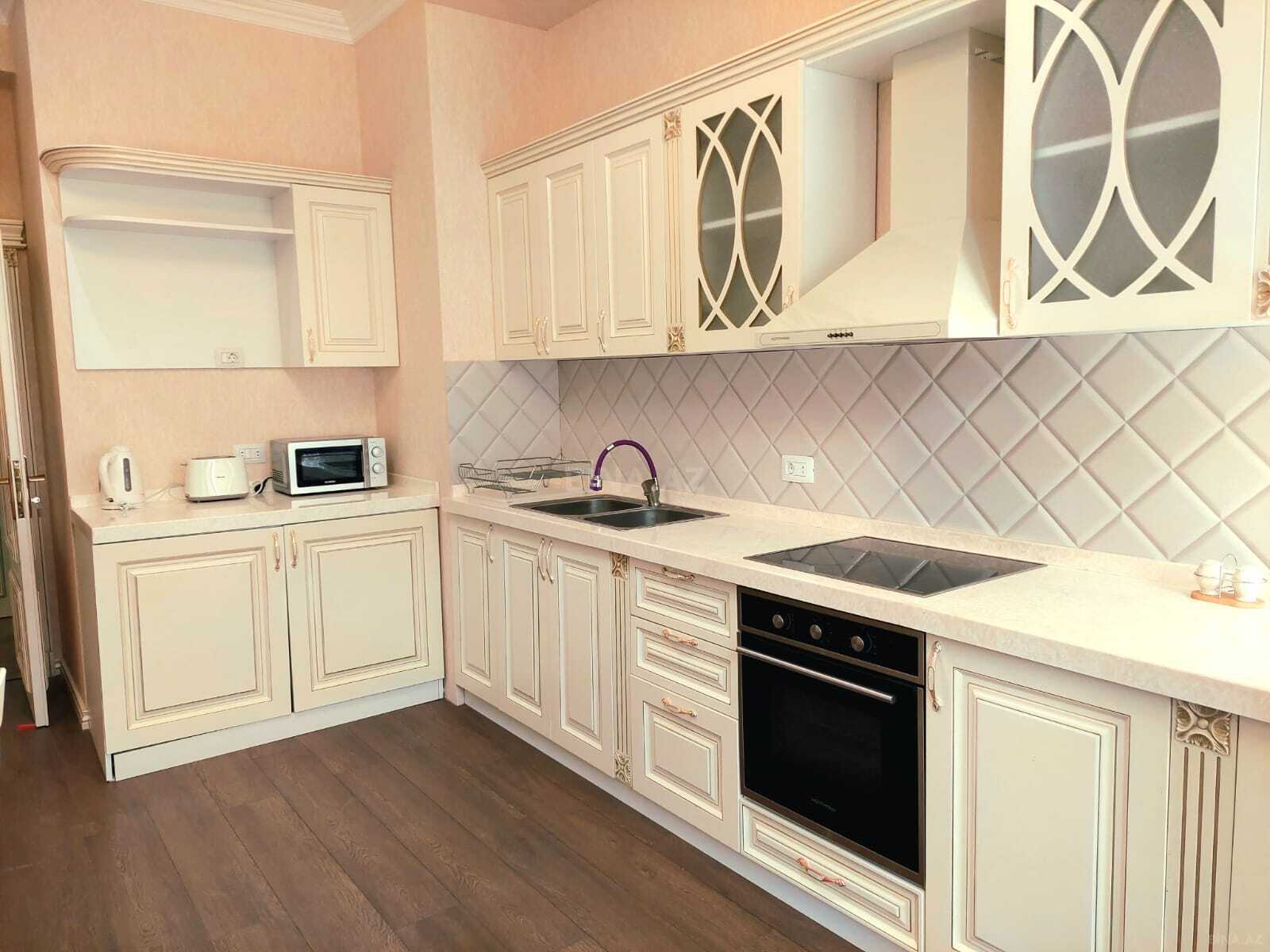 3 otaqlı Yeni tikili, Ağ şəhər q., Bakı