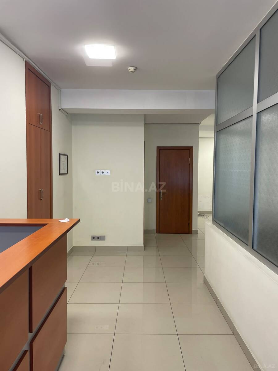 5 otaqlı Ofis, 8 Noyabr m., Bakı