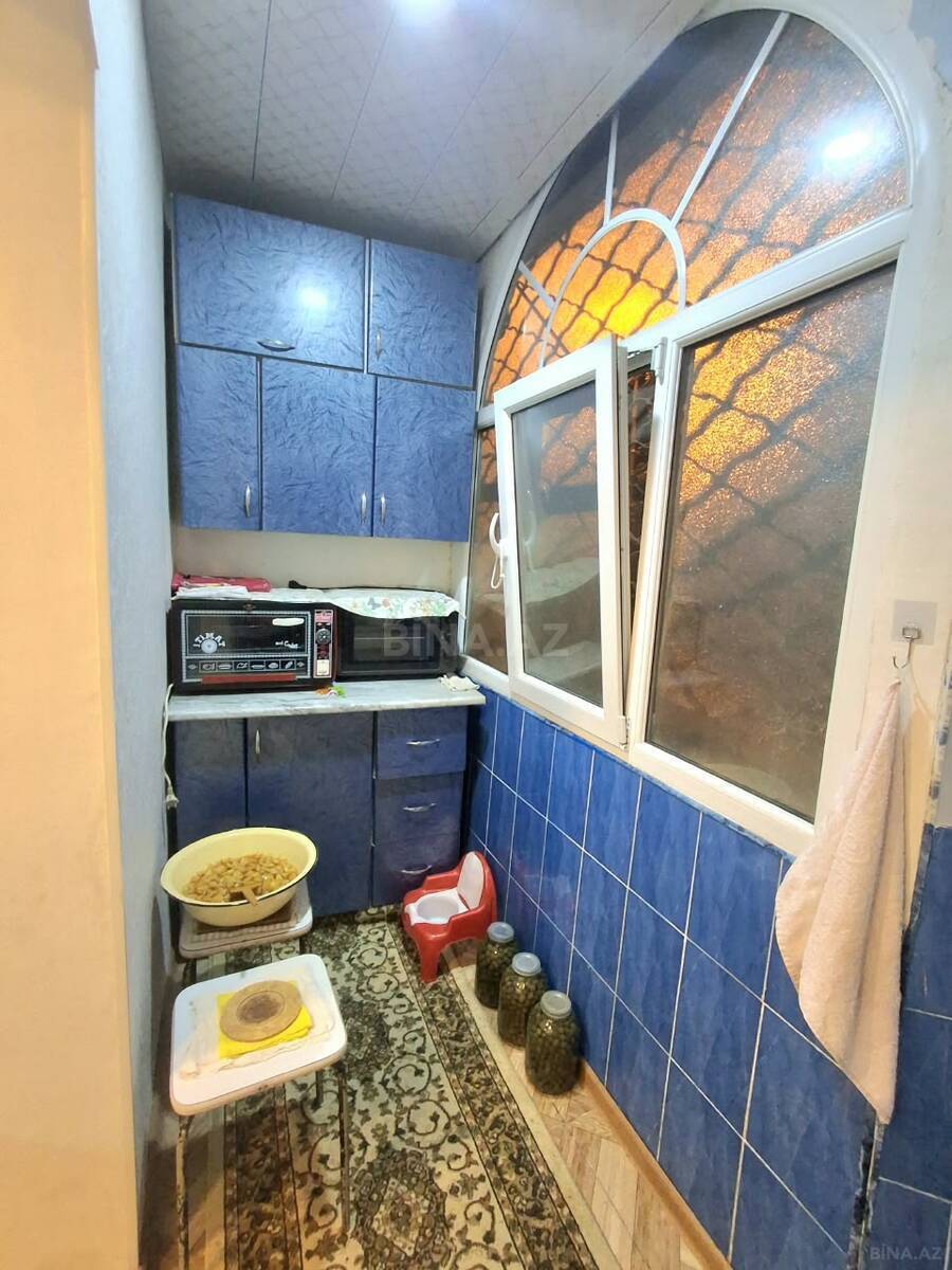 5 otaqlı Köhnə tikili, Xalqlar Dostluğu m., Bakı