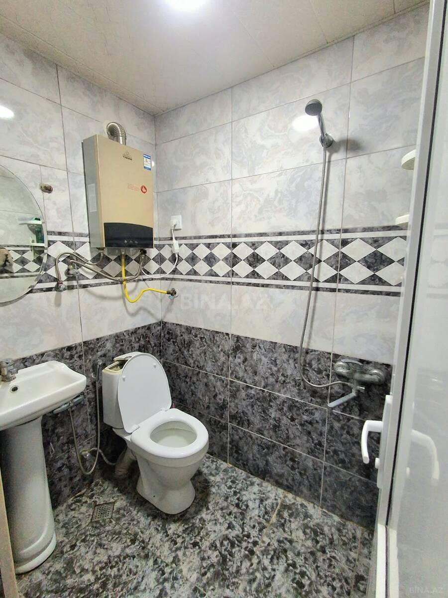 5 otaqlı Köhnə tikili, Xalqlar Dostluğu m., Bakı