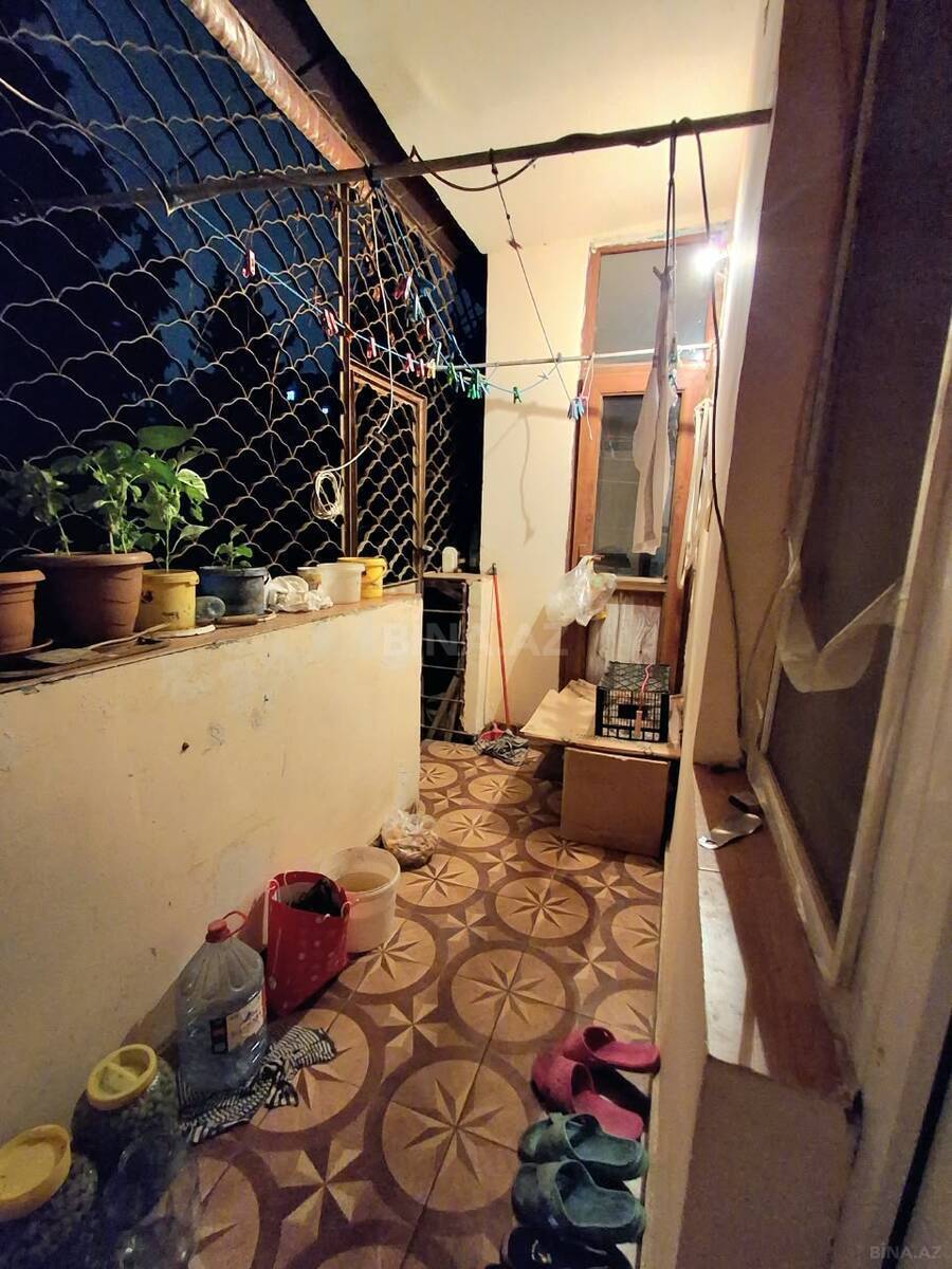 5 otaqlı Köhnə tikili, Xalqlar Dostluğu m., Bakı